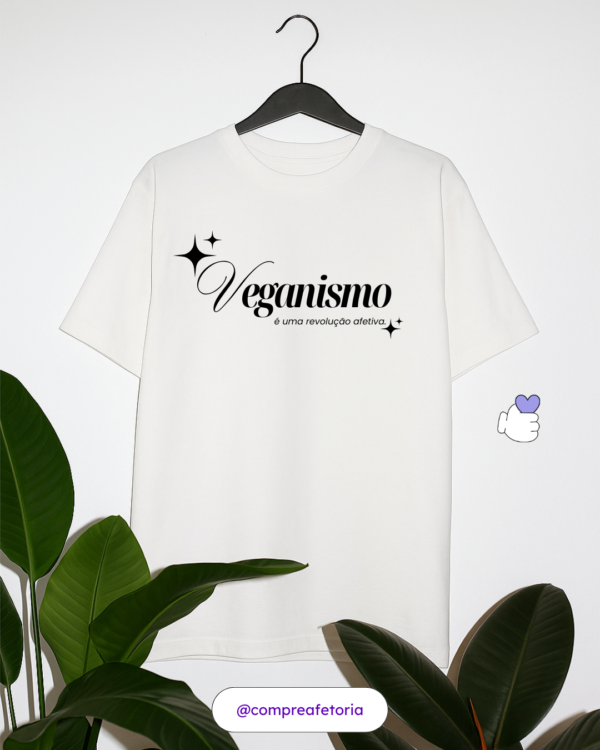 Camiseta Branca - Veganismo é uma revolução afetiva